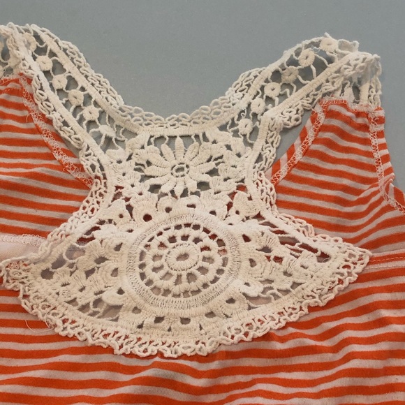 Girls ruffle tank top with lace - Picture 2 of 3